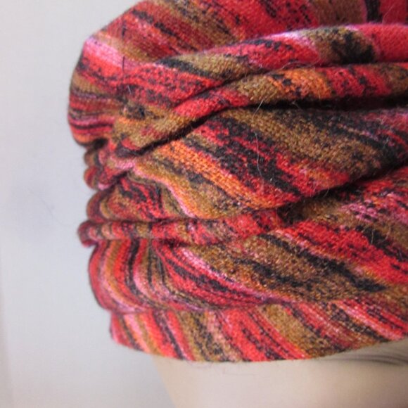 SALE Handsome Vintage Hat in Earth Tones for Fall & Winter - Picture 4 of 11